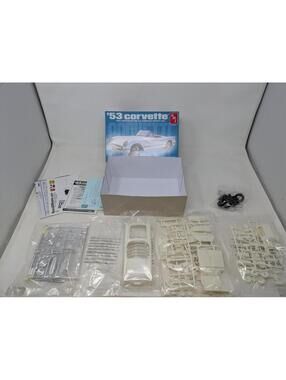 AMT 53 Corvette Vintage Model Kit 1/25 Scale T310-New Open Box